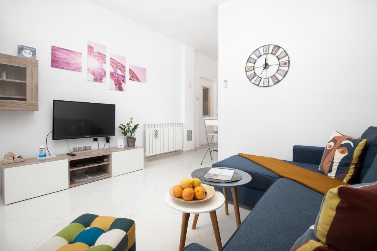 Apartments Ingrid Pula Exterior photo